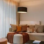 Huswell - Beautiful Overlooking The Marina Apartment *