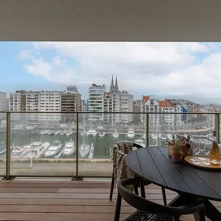 Huswell - Beautiful Overlooking The Marina Ostenda