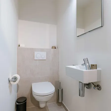 Huswell - Beautiful Overlooking The Marina Ostenda