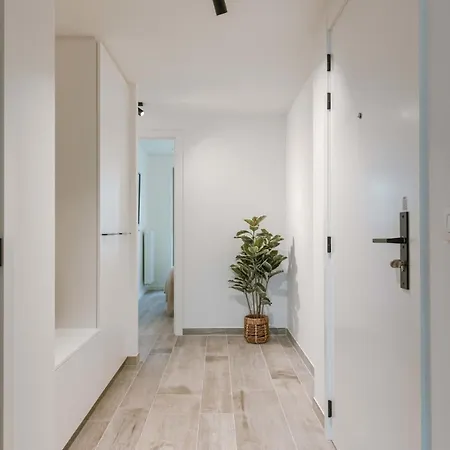 Appartamento Huswell - Beautiful Overlooking The Marina Ostenda