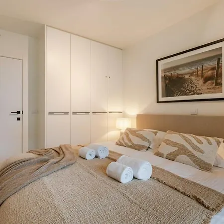 Huswell - Beautiful Overlooking The Marina Appartamento