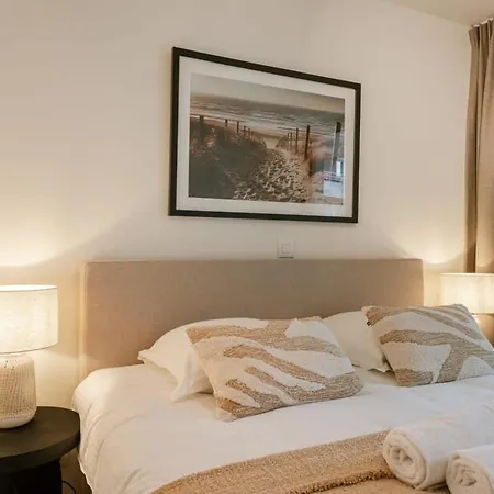 Huswell - Beautiful Overlooking The Marina Apartamento
